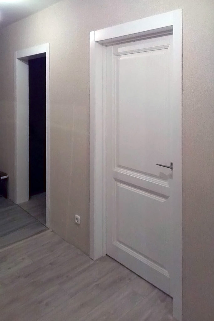 Белые двери из ольхи