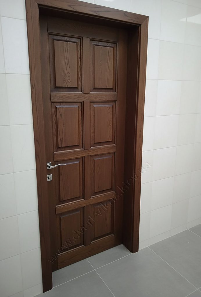 Двері з ясеня