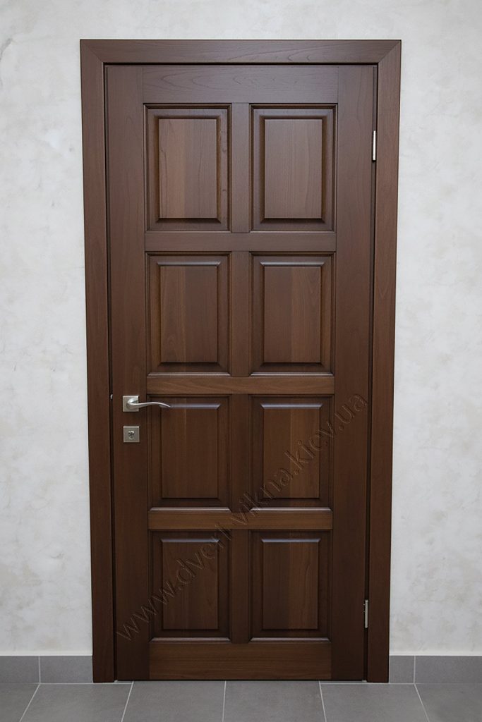 Двері з ясеня