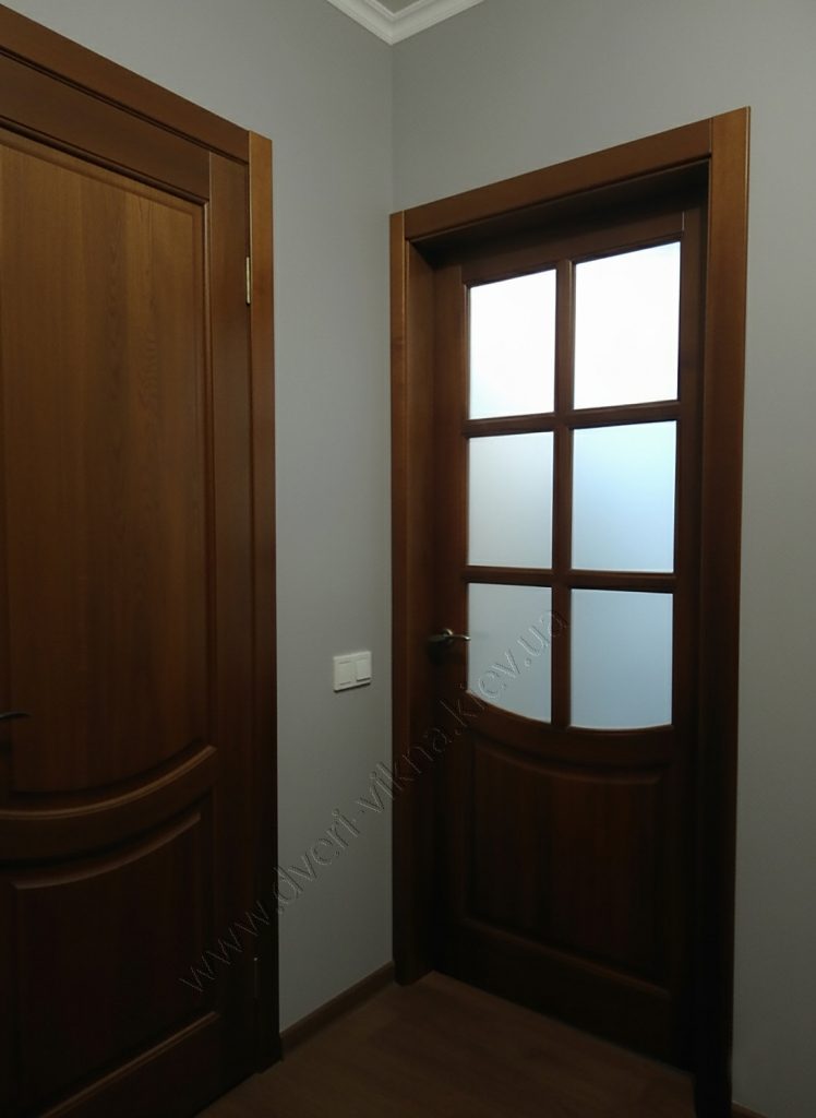 Двері з дуба