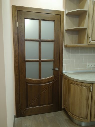 Двері з дуба