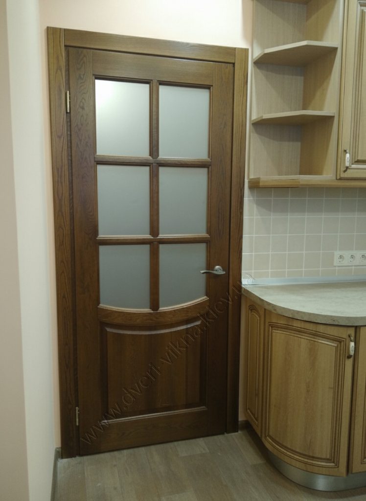 Двері з дуба