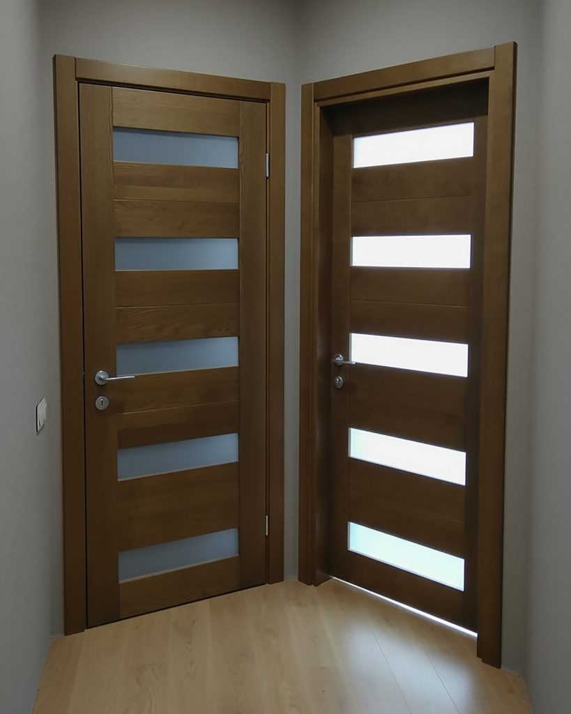 Сучасні дубові двері