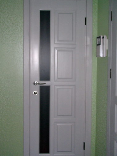 Белые деревянные двери (Сосна)