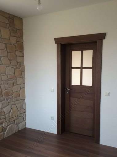 Двері з дуба