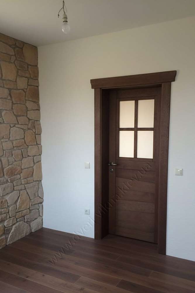 Двері з дуба