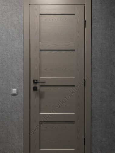 Двері з Ясеня фарба RAL7000