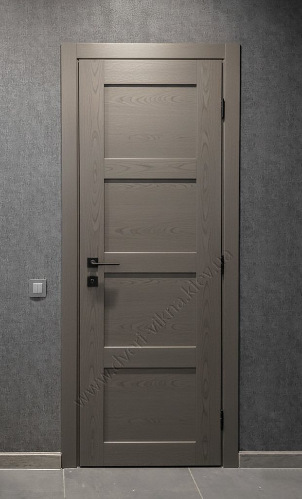 Двері з Ясеня фарба RAL7000