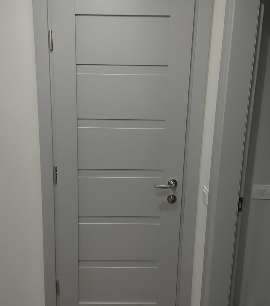 Двері дерев'яні RAL7000