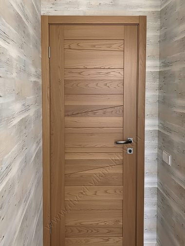 Двері з масиву дуба