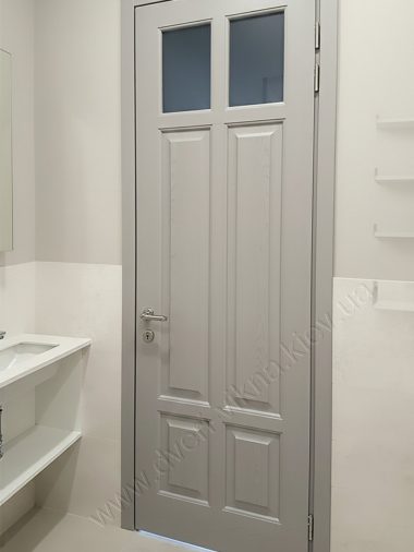 Дерев’яні двері з ясеня RAL7035