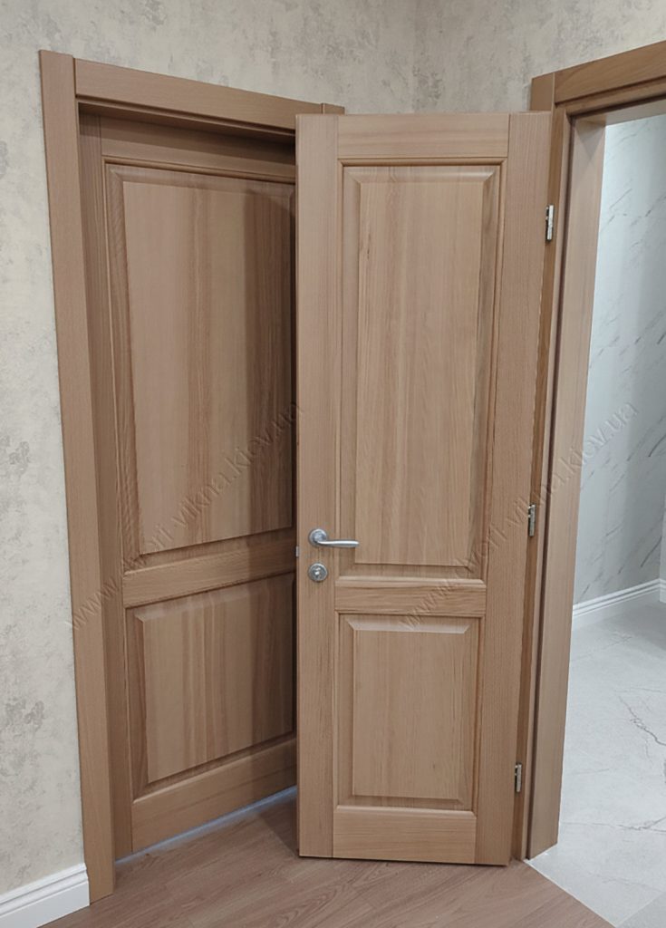 Двері з масиву ясеня НАТУР